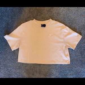Nike cropped Tshirt